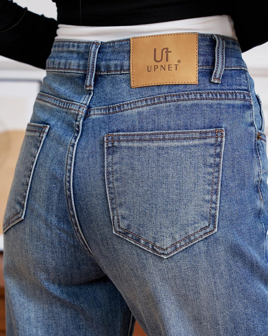 Trendy High-Waist Jeans