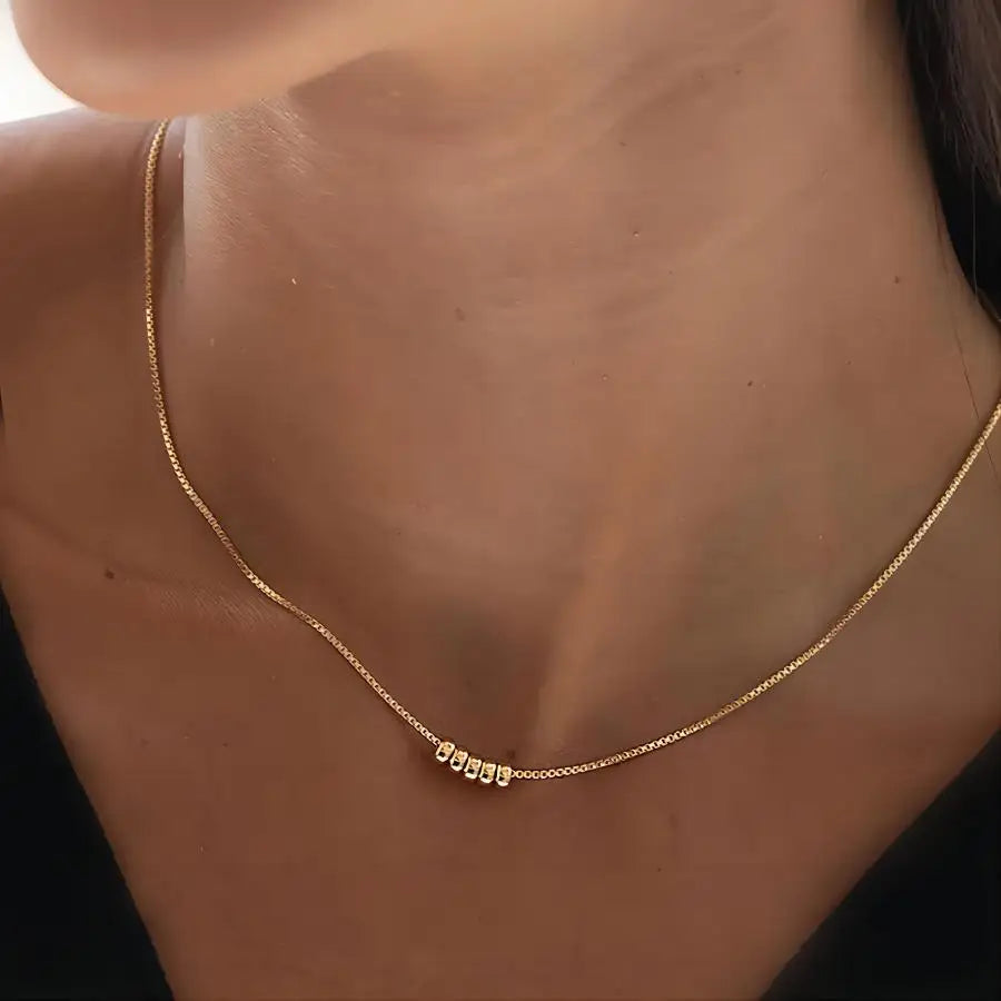 Elegant Gold Circle Necklace