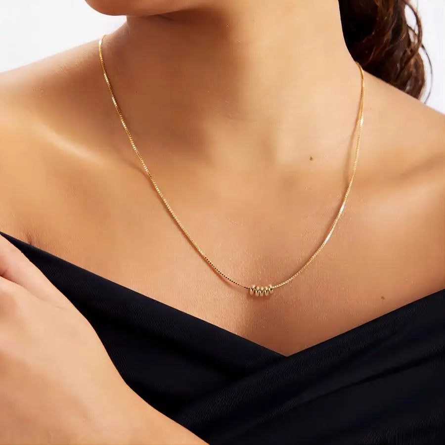 Elegant Gold Circle Necklace